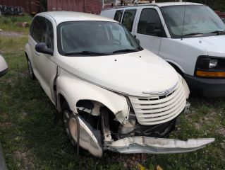 2008 Chrysler PT Cruiser LX - Exterior Front Right Corner Image